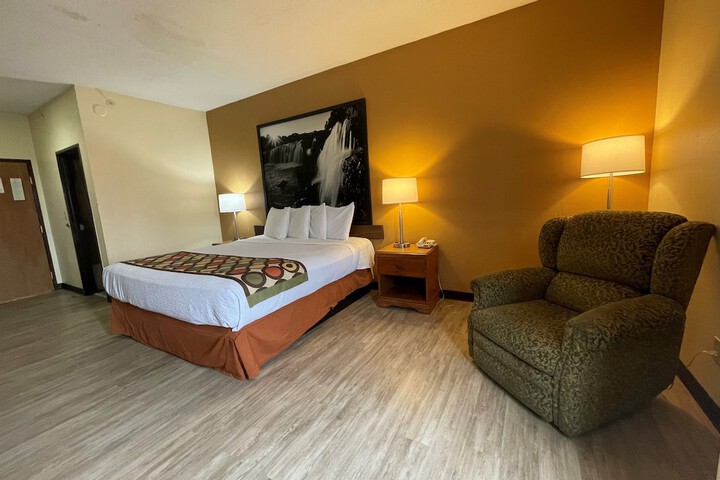 Room 5 of 21