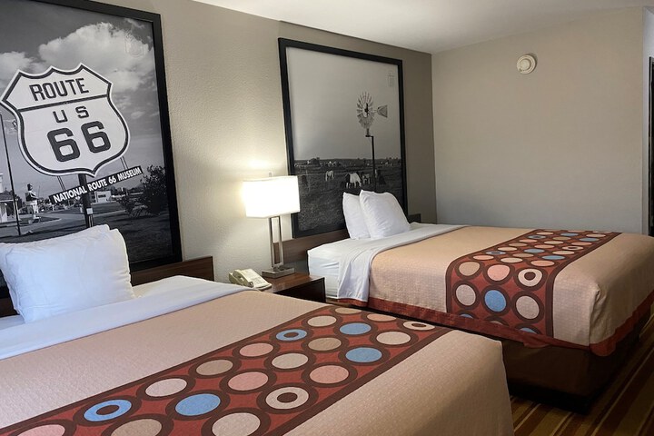 Super 8 by Wyndham Claremore OK