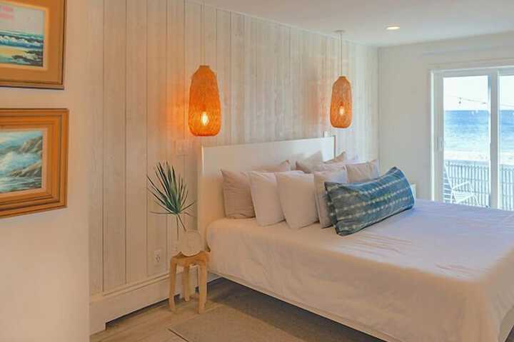 Room 32 of 62