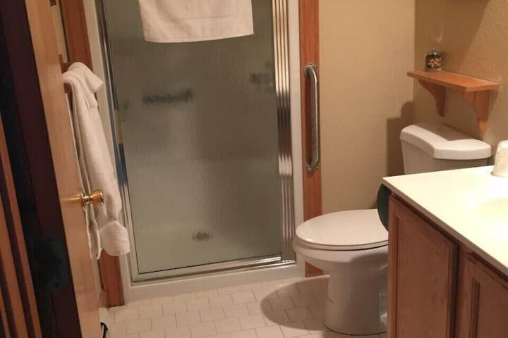 Room 32 of 67
