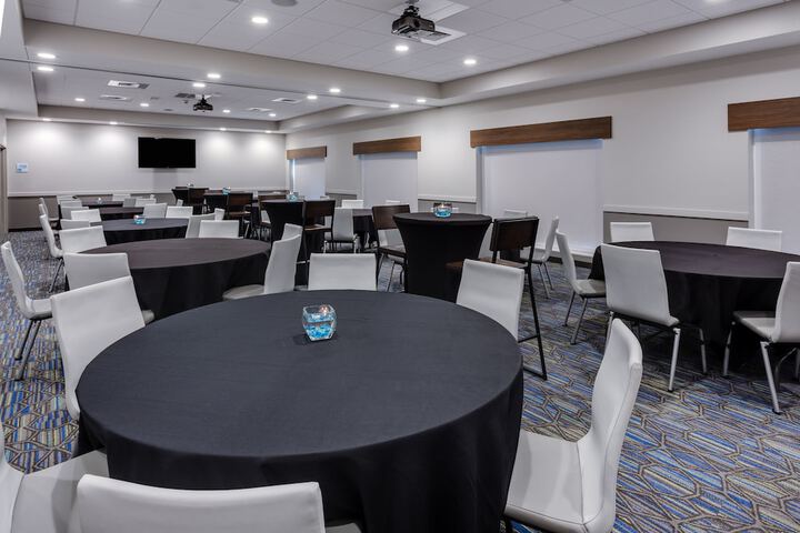 Ballroom/Hall 47 of 50