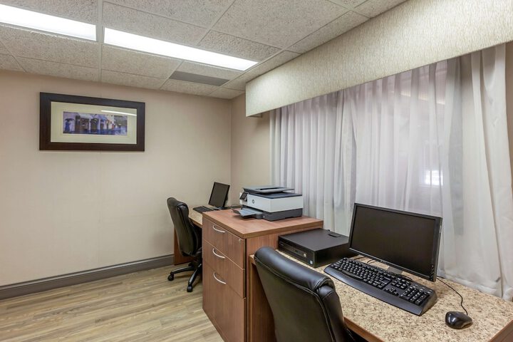 Business Center 64 of 64