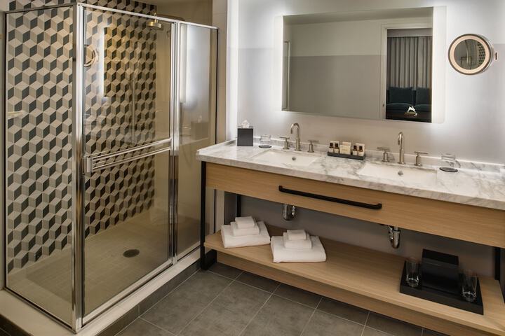 The Duniway Portland a Hilton Hotel