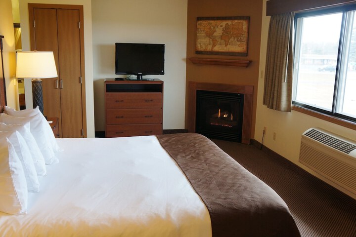 Room 16 of 65