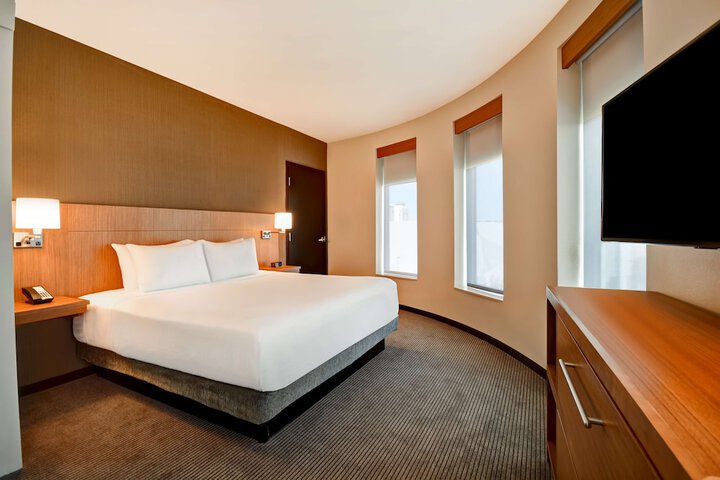 Hyatt Place Huntsville / Research Park/ Redstone