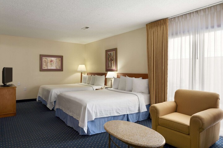 Room 6 of 15