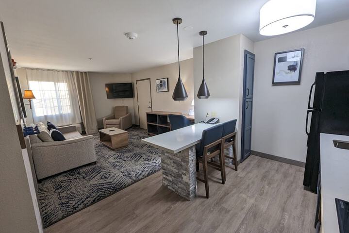 Room 40 of 48