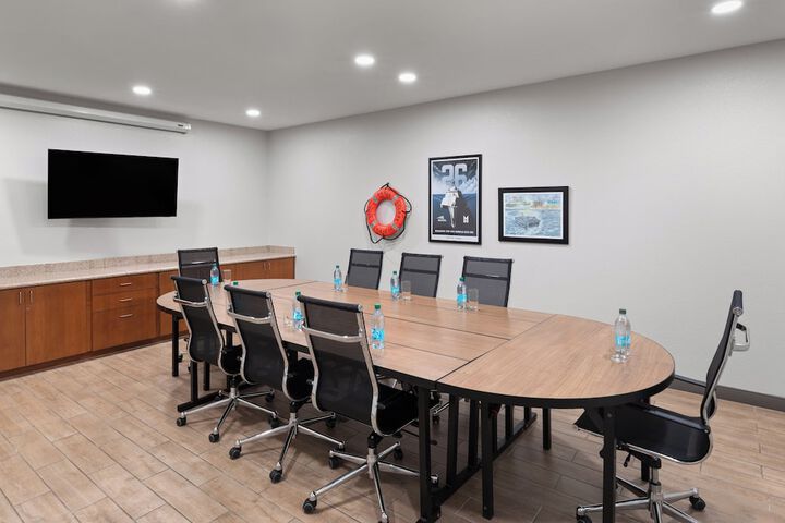 Candlewood Suites Mobile‑Downtown by IHG