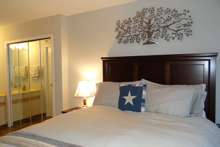 Room 13 of 32