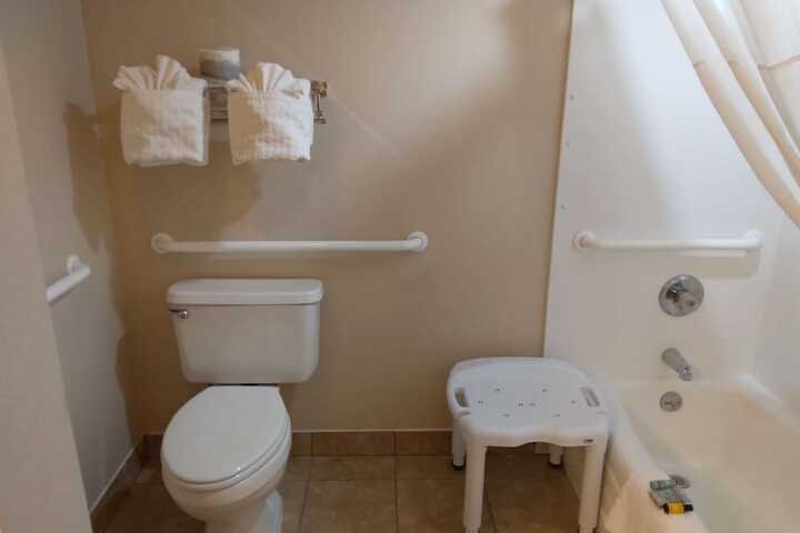 Room 14 of 25