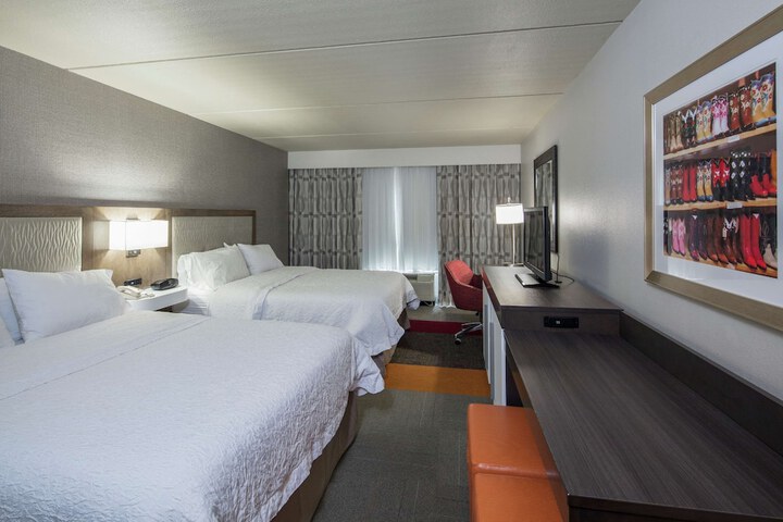 Room 28 of 48