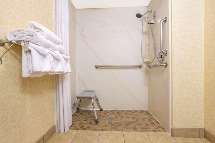 Days Inn by Wyndham College Park