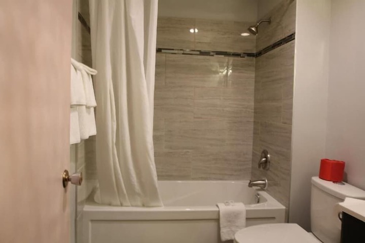 Room 20 of 35