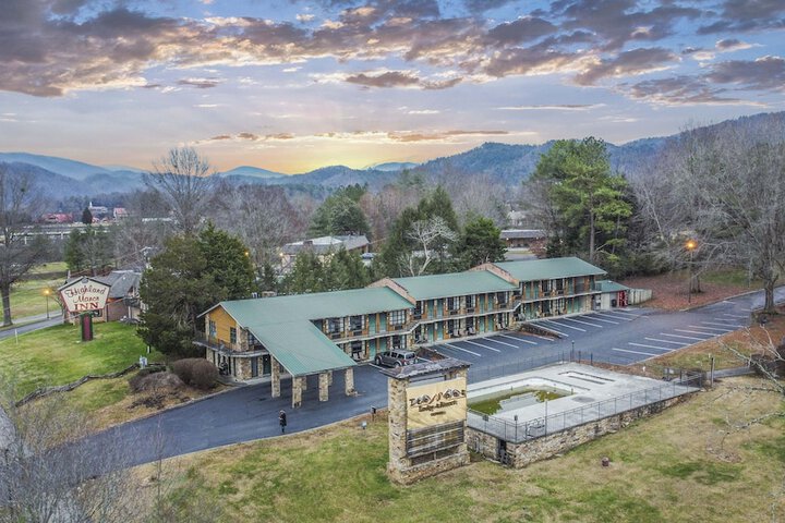 Tremont Lodge & Resort