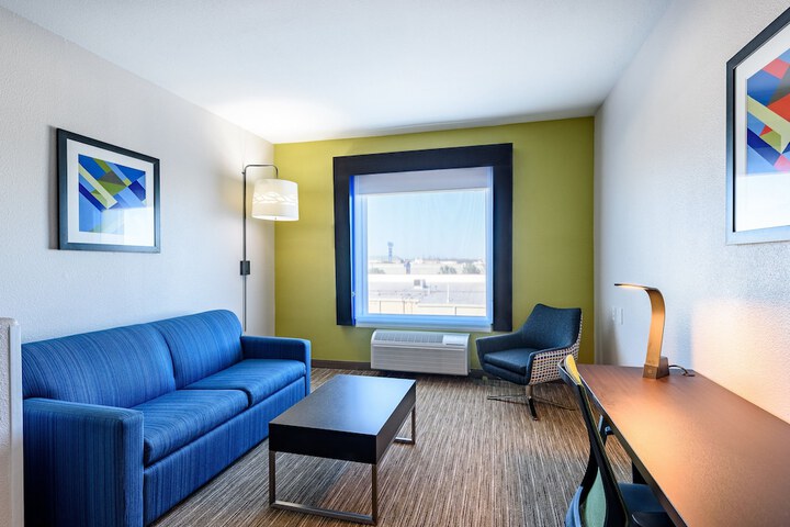 Holiday Inn Express Hotel & Suites Bastrop by IHG