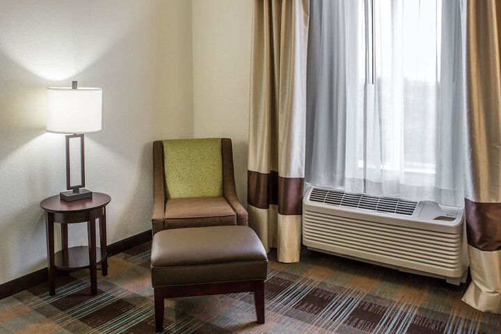 Room 11 of 22