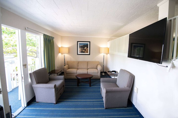 Room 15 of 27