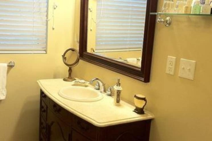 Room 44 of 73
