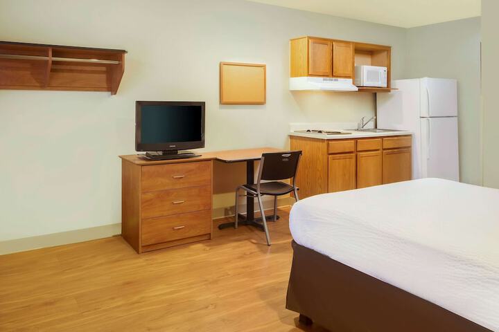 Room 14 of 32