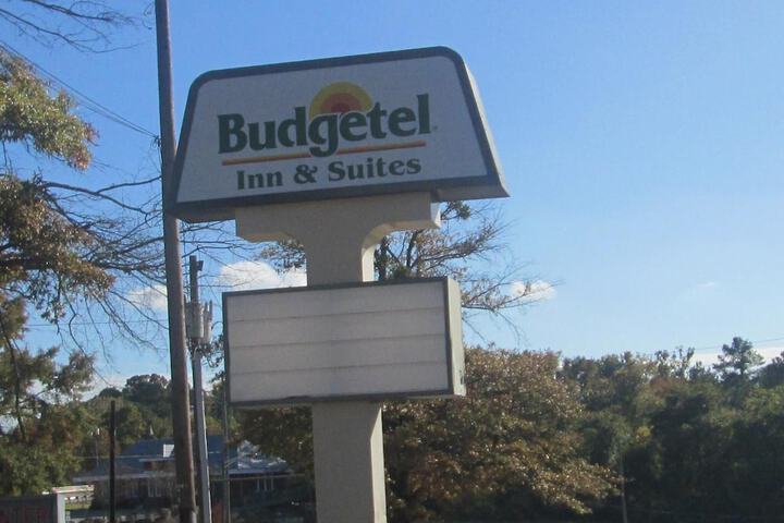 Hotel 2 of 32