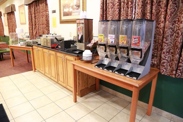 Breakfast/Coffee Service 46 of 60