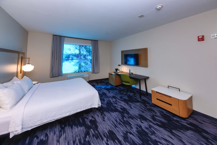 Room 30 of 43