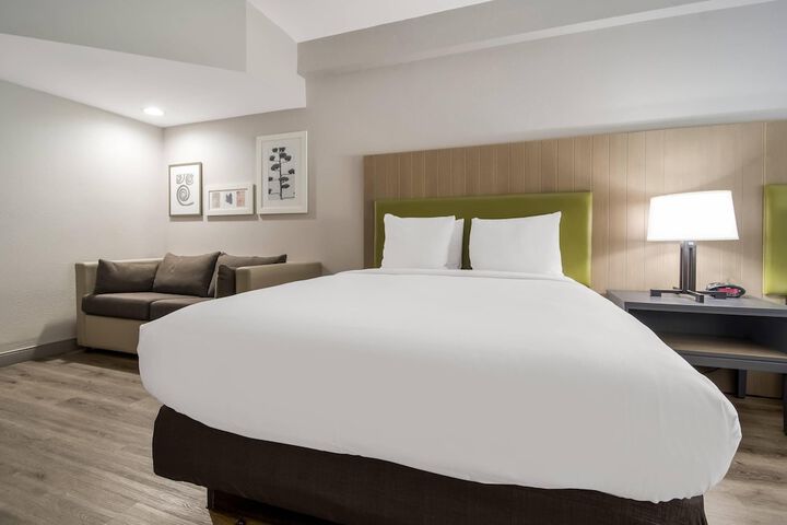 Country Inn & Suites by Radisson Goldsboro, NC
