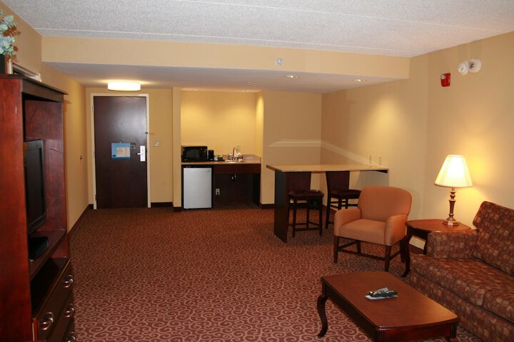 Room 23 of 40