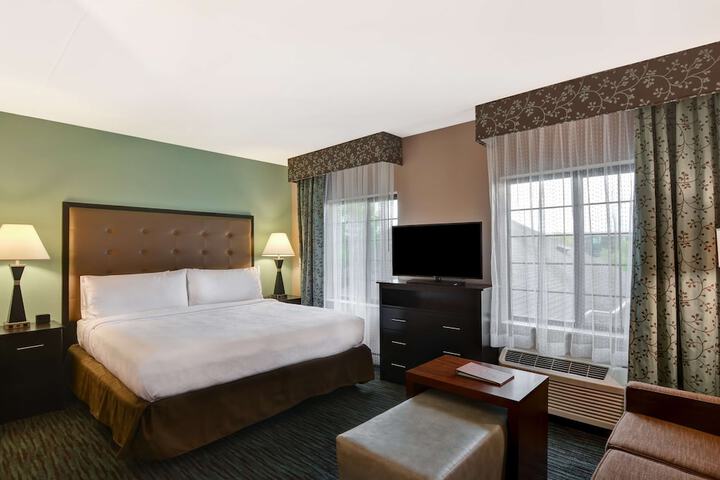 Room 32 of 45
