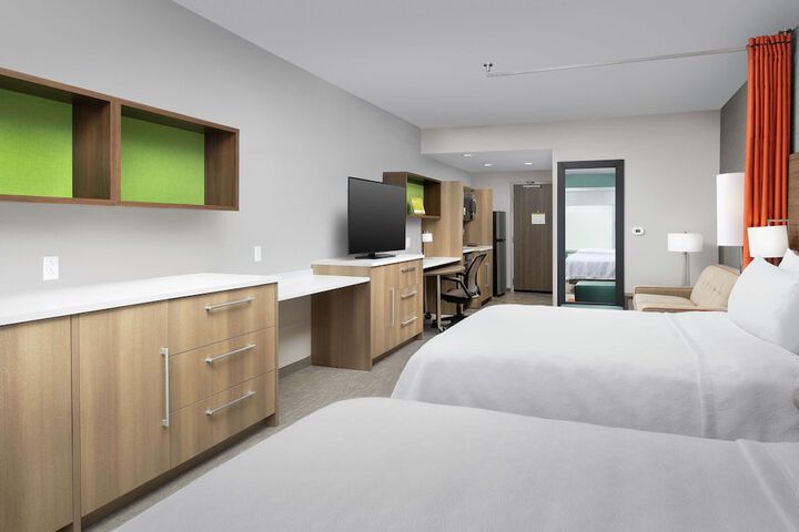 Room 28 of 40