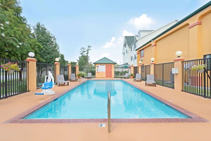 Pool 3 of 21