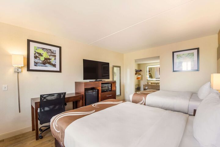 Room 20 of 38