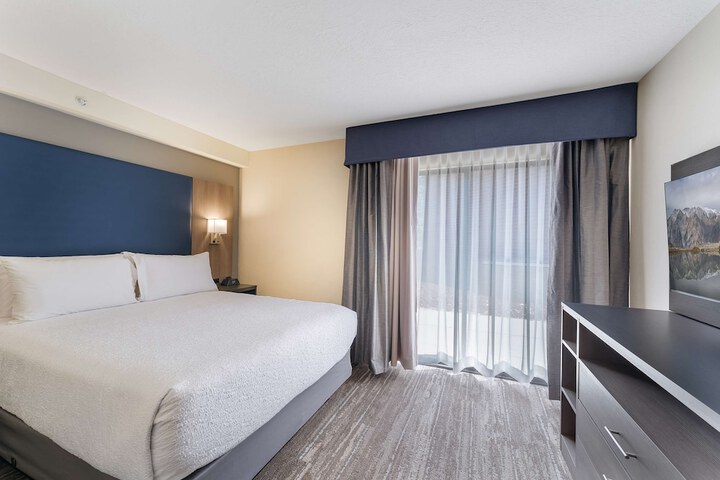 Room 34 of 53