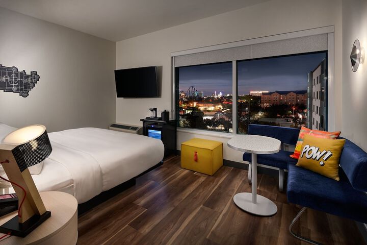 Room 16 of 43