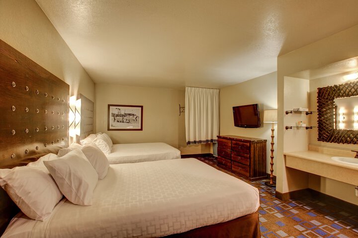 Room 28 of 73