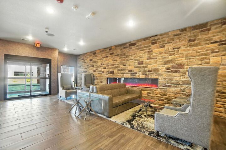 Cobblestone Hotel & Suites-Bellefontaine