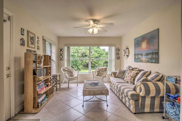 Spacious Naples Home 1 Mi to Vanderbilt Beach!