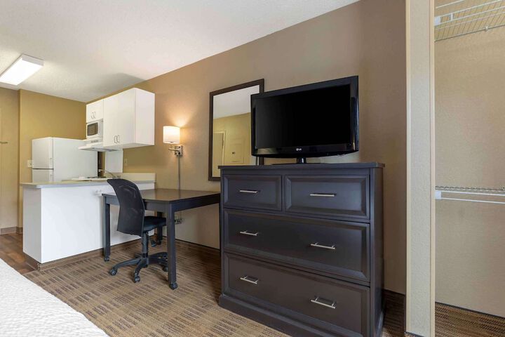 Room 27 of 29