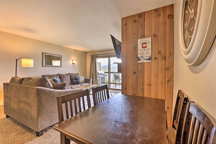 Lakefront Dillon Condo w / Pool Access: Near Skiing