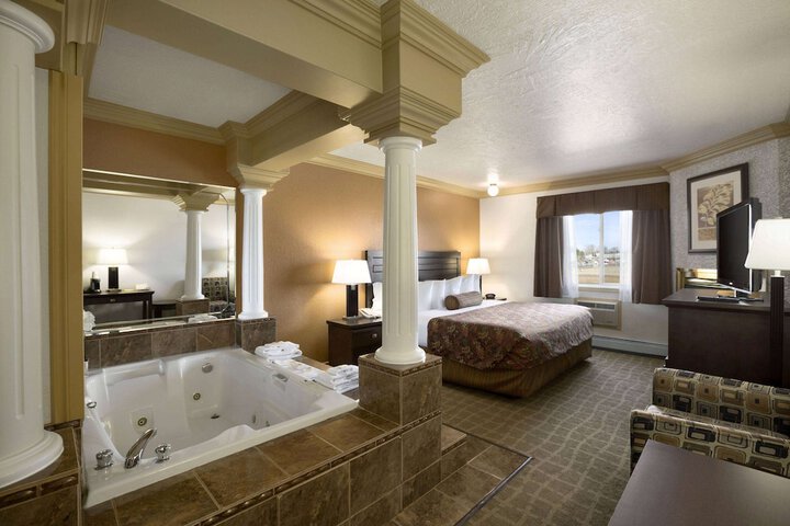 Days Inn by Wyndham High Level