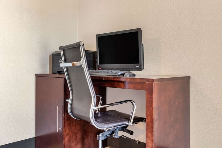 Comfort Suites Southport - Oak Island