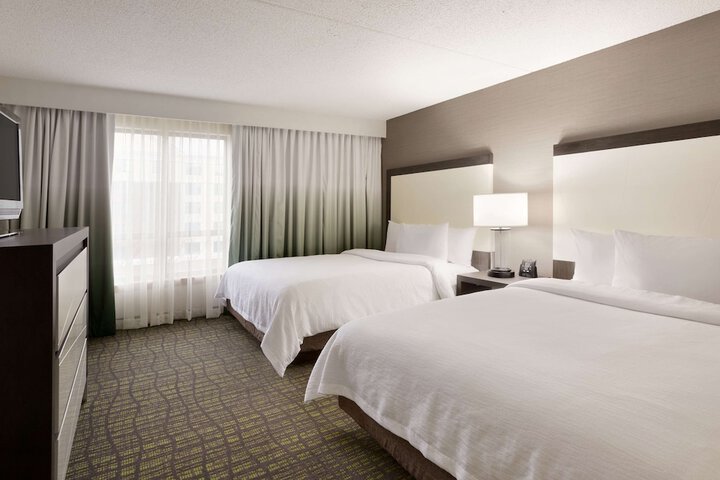 Embassy Suites by Hilton Newark Wilmington South