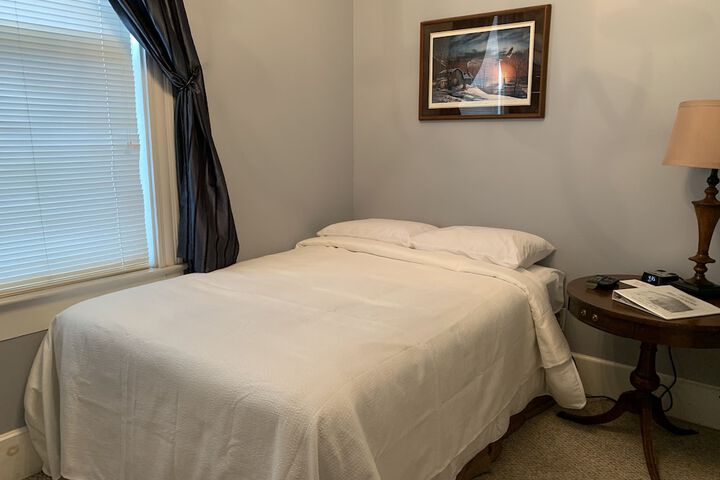 Room 6 of 35