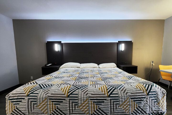 Room 20 of 32