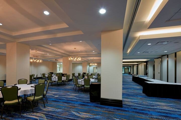 Embassy Suites Louisville Downtown