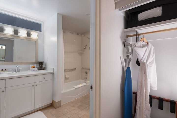 Room 62 of 122