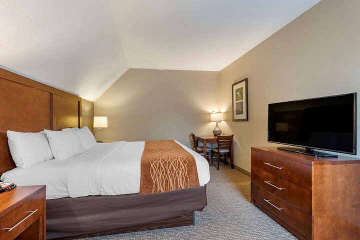 Room 25 of 40
