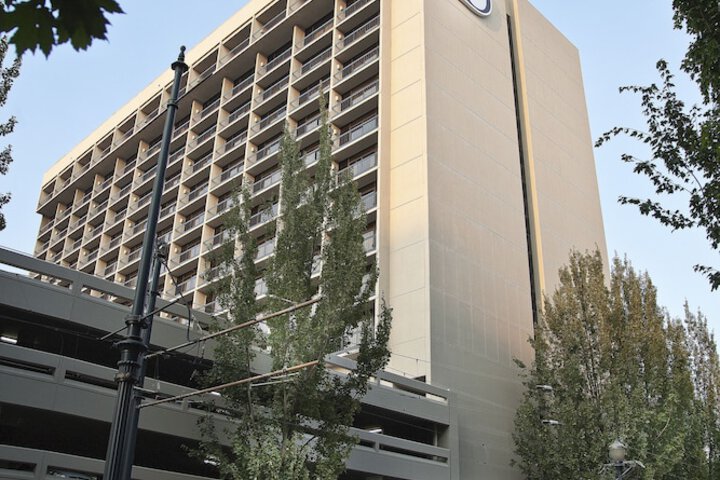 Hotel 3 of 116