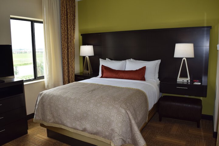Staybridge Suites Tomball - Spring Area by IHG