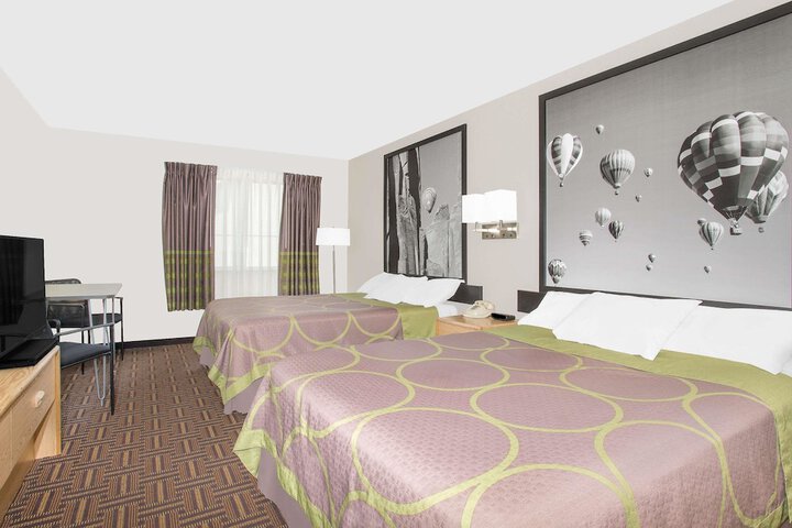 Room 11 of 19